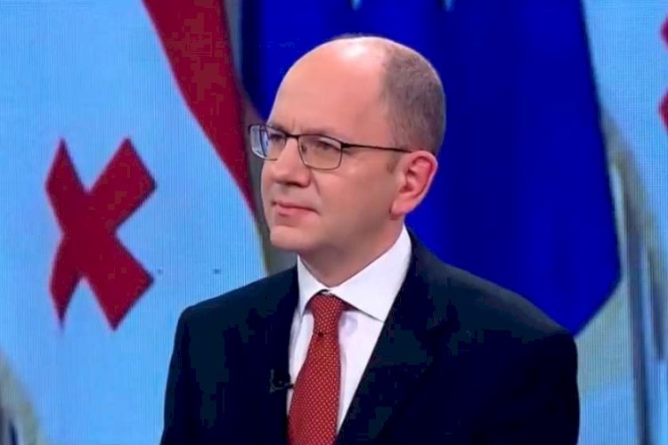 გია აბაშიძე: კონგრესმენები ყეფენ, საქართველოს ქარავანი კი...