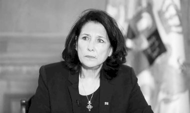 იყუჩე, სალომე ბაბო!