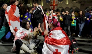 ღიმილით გავაცილოთ 2025 წელი