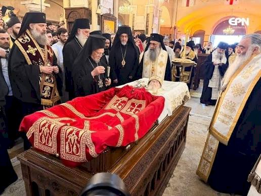 მშვიდობით, ჩვენო პატრიარქო!