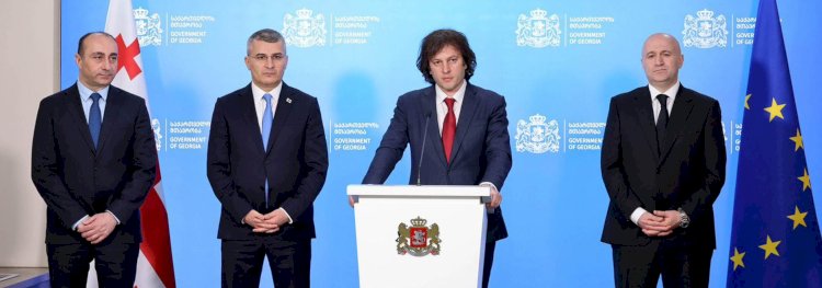 ცვლილებები მთავრობაში და ზეიმი აკაცუკეთში