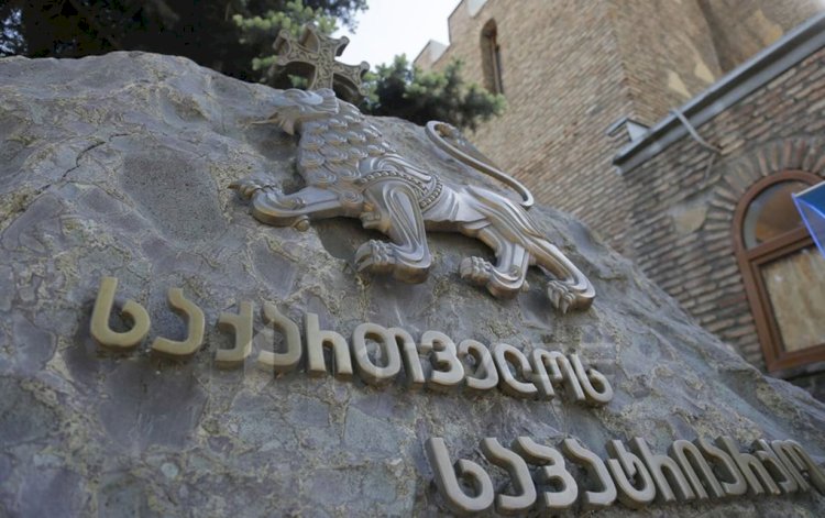 რატომ ვითრევთ ფეხს
